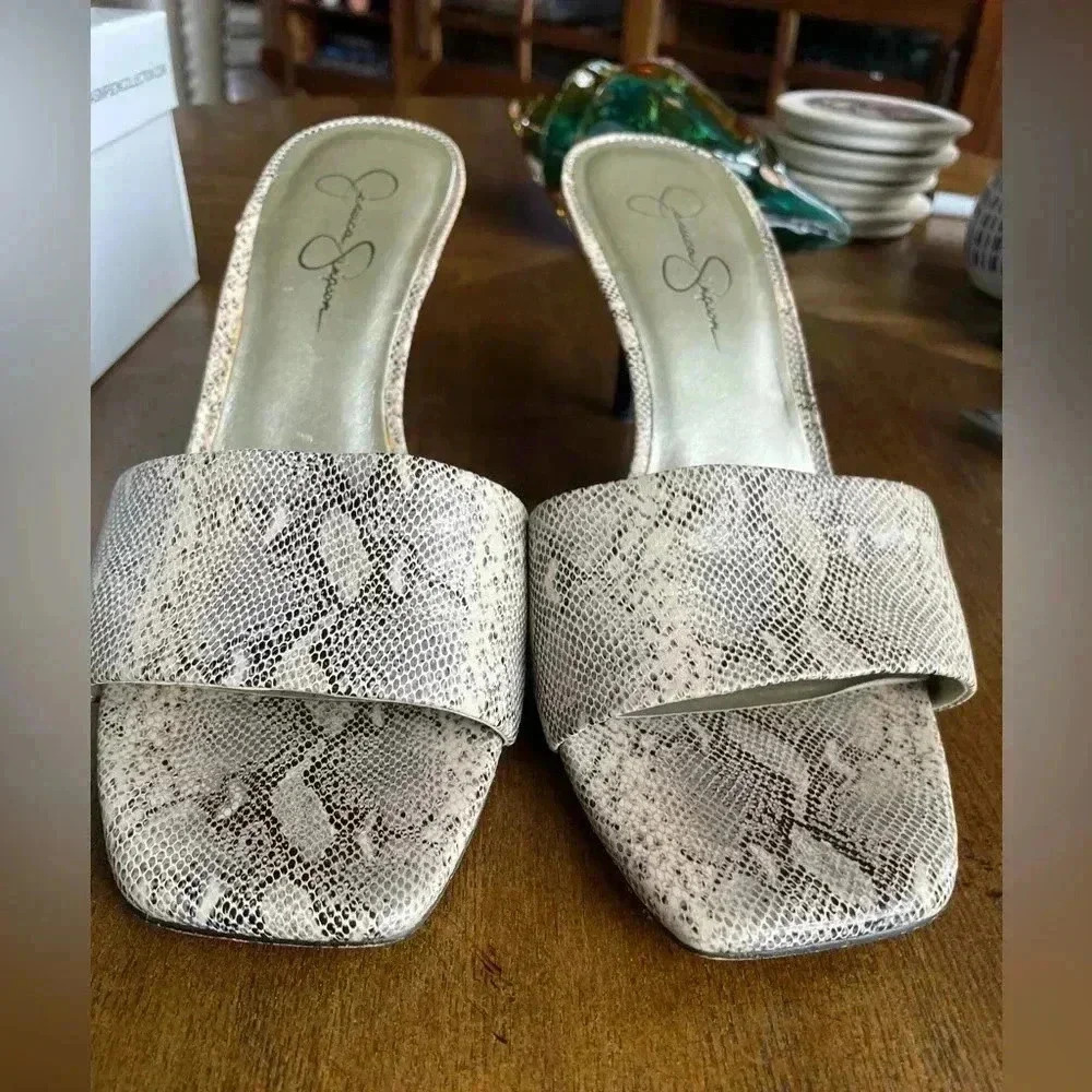 Jessica Simpson snakeskin heels - Picture 2 of 4